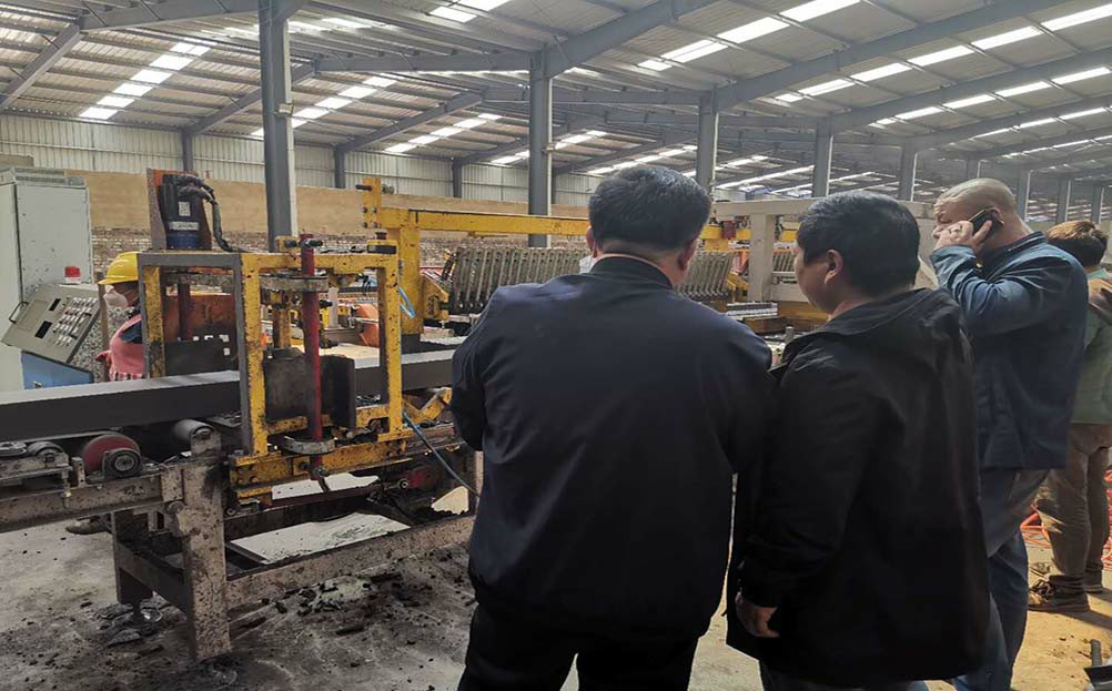 云南國(guó)能 到宣威天茂建材考察.jpg